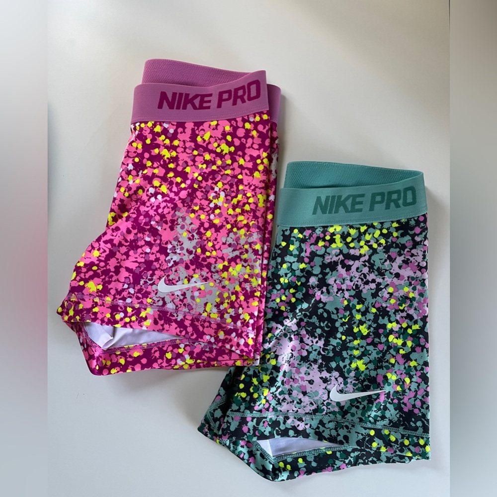 Nike Pro Shorts Size Small Set